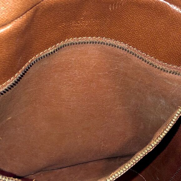 Authentic LOUIS VUITTON LV Danube GM Monogram Crossbody Shoulder Bag Dustbag 🔐 - Picture 9 of 17